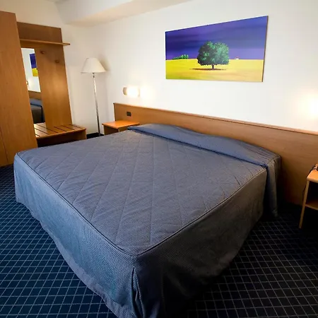 Hotell Gallia 3*