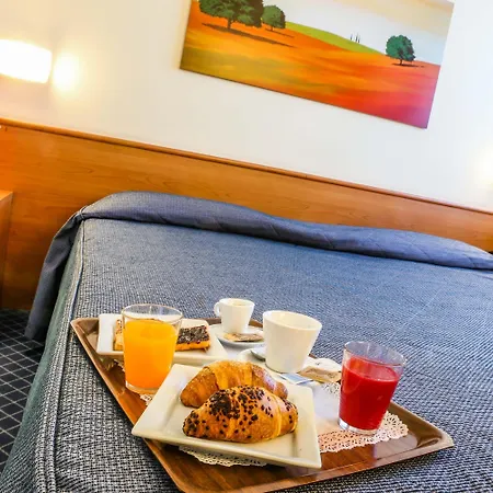 Gallia Hotel 3*
