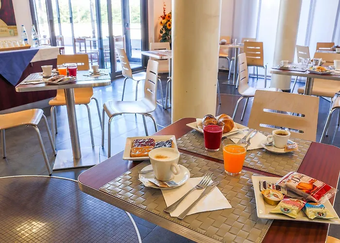 Hotel Gallia 3*